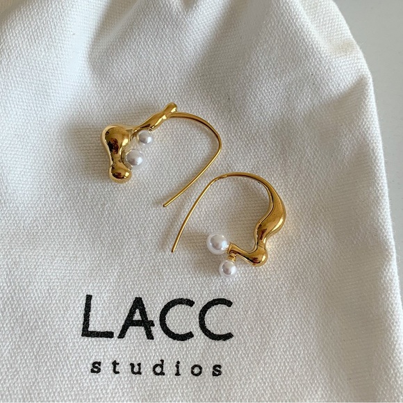 Pearl earrings, thread earrings, abstract earrings gold, gold earrings, - Picture 6 of 9